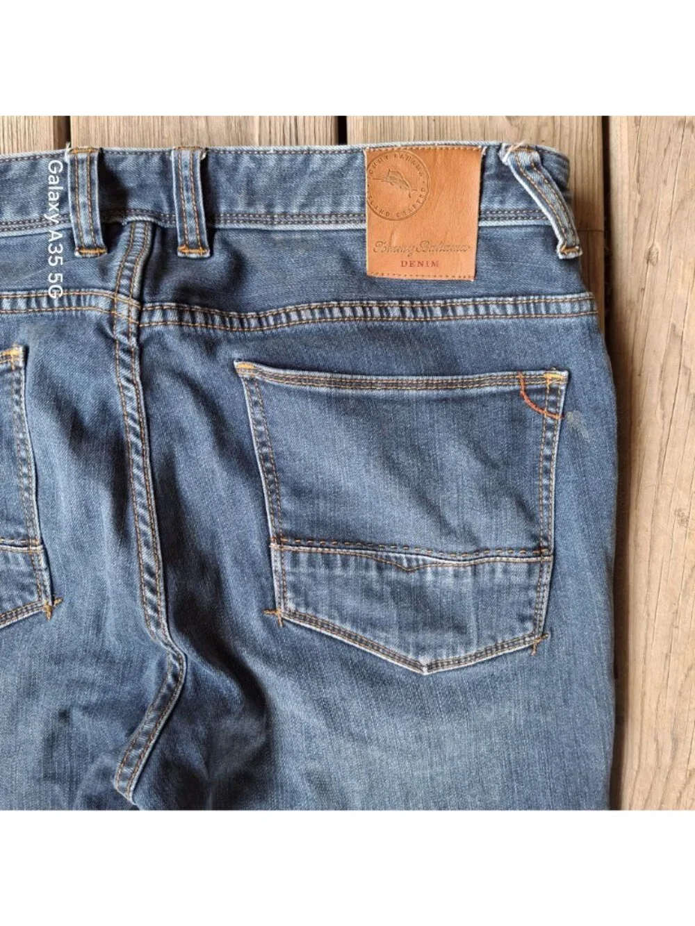 Tommy Bahama crafted professional